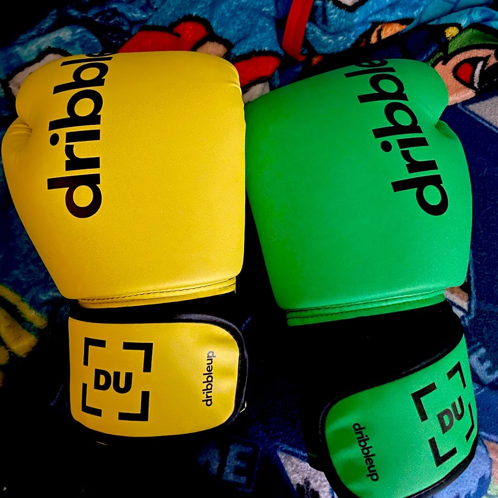 DribbleUp Smart Boxing Gloves one PAIR